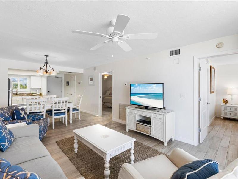 Estero Island Beach Villas 204 Fort Myers Beach Exterior photo