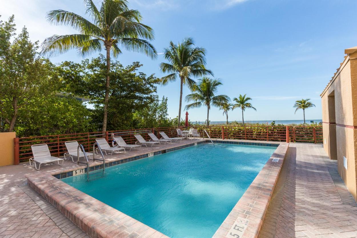 Estero Island Beach Villas 204 Fort Myers Beach Exterior photo