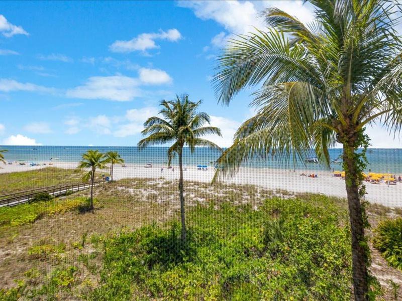 Estero Island Beach Villas 204 Fort Myers Beach Exterior photo